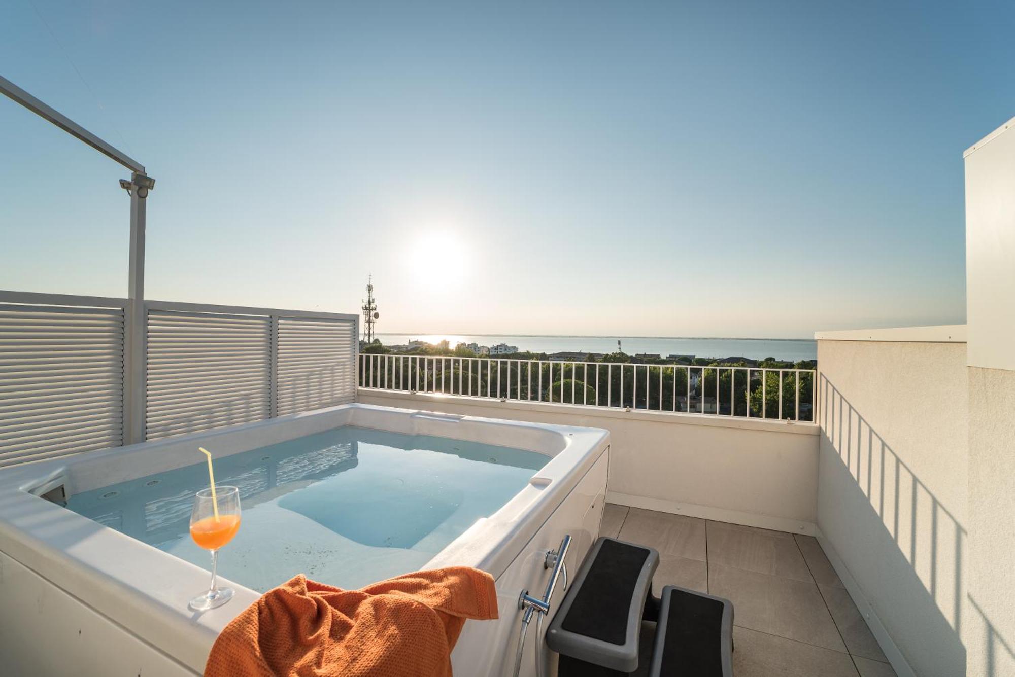Appartamenti Torre Bianca Lignano Sabbiadoro Exterior foto
